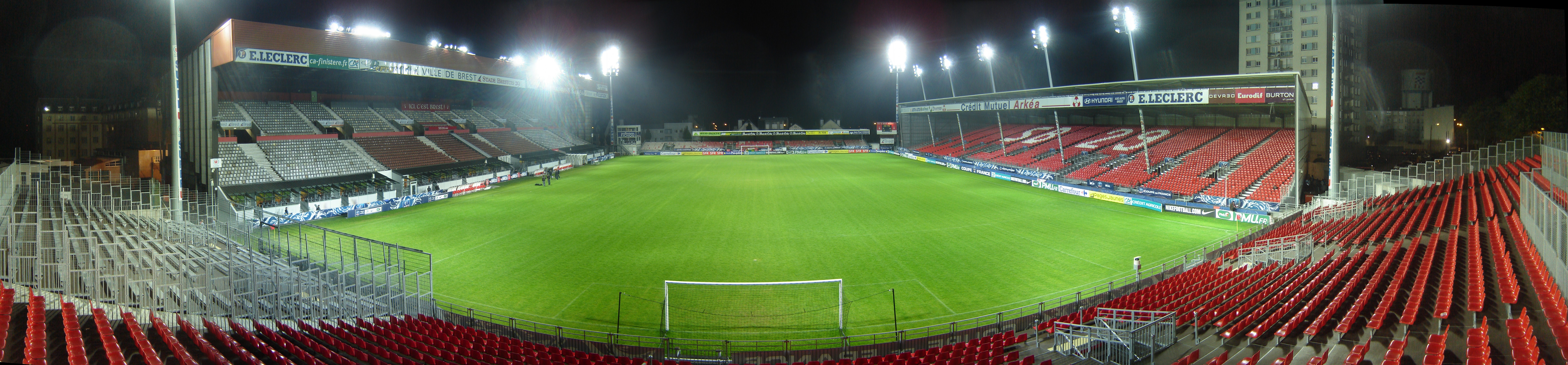 Stade Francis-Le Blé